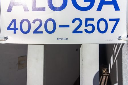 Casa para alugar com 80m², 3 quartos e sem vaga Casa para alugar com 80m², 3 quartos e sem vagaCode