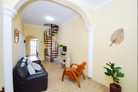 Sala de casa à venda com 4 quartos, 170m² em Jardim Santa Clara, Guarulhos