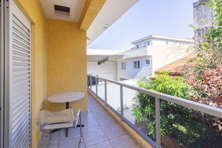 Varanda de casa à venda com 4 quartos, 360m² em Parque Sao Domingos, São Paulo