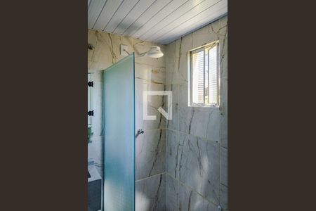 Casa para alugar com 140m², 2 quartos e 2 vagas Casa para alugar com 140m², 2 quartos e 2 vagasBanheiro