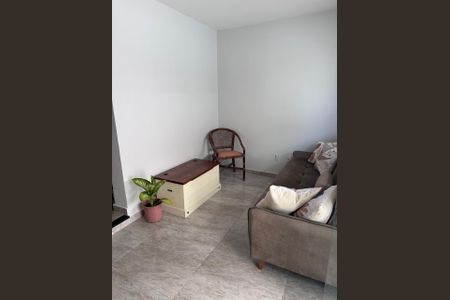 Sala de casa de condomínio para alugar com 4 quartos, 110m² em Praia do Flamengo, Salvador
