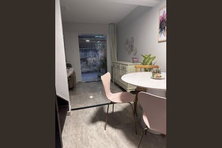 Sala de casa de condomínio para alugar com 4 quartos, 110m² em Praia do Flamengo, Salvador