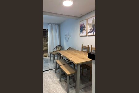 Casa de condomínio para alugar com 110m², 4 quartos e 2 vagas Casa de condomínio para alugar com 110m², 4 quartos e 2 vagasSala
