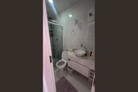 Casa de condomínio para alugar com 110m², 4 quartos e 2 vagas Casa de condomínio para alugar com 110m², 4 quartos e 2 vagasBanheiro
