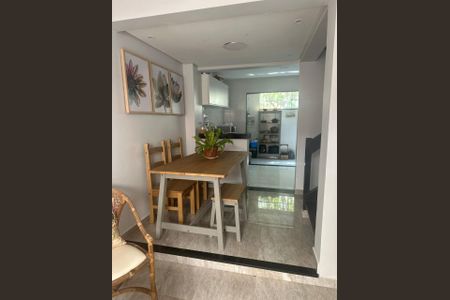 Casa de condomínio para alugar com 110m², 4 quartos e 2 vagas Casa de condomínio para alugar com 110m², 4 quartos e 2 vagasCozinha