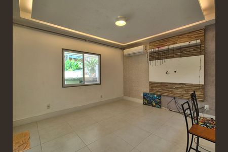 Casa de Condomínio à venda com 2 quartos, 150m² em Vargem Grande, Rio de Janeiro