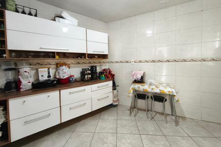 Casa à venda com 195m², 2 quartos e 4 vagas Casa à venda com 195m², 2 quartos e 4 vagasCasa 2 - Cozinha