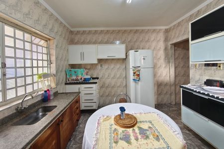 Cozinha de casa à venda com 2 quartos, 195m² em Jardim do Lago, Campinas