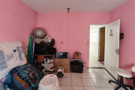 Casa à venda com 195m², 2 quartos e 4 vagas Casa à venda com 195m², 2 quartos e 4 vagasCasa 2 - Quarto