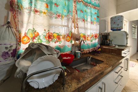 Casa à venda com 195m², 2 quartos e 4 vagas Casa à venda com 195m², 2 quartos e 4 vagasCasa 2 - Cozinha