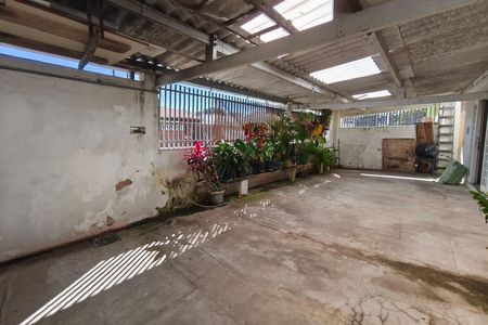 Quintal de casa à venda com 2 quartos, 195m² em Jardim do Lago, Campinas