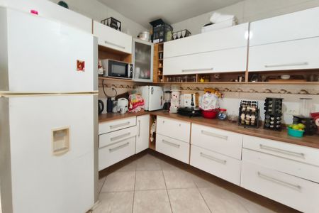 Casa à venda com 195m², 2 quartos e 4 vagas Casa à venda com 195m², 2 quartos e 4 vagasCasa 2 - Cozinha