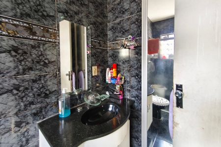 Casa à venda com 195m², 2 quartos e 4 vagas Casa à venda com 195m², 2 quartos e 4 vagasCasa 2 - Banheiro Suíte
