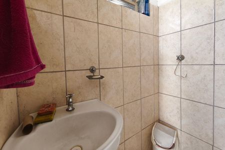 Casa à venda com 195m², 2 quartos e 4 vagas Casa à venda com 195m², 2 quartos e 4 vagasBanheiro de serviço