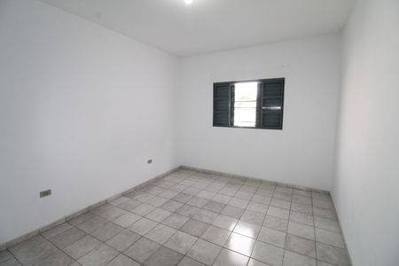 Casa para alugar com 60m², 2 quartos e 2 vagasQuarto 1