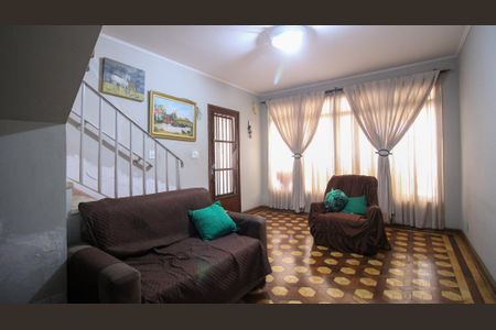 Casa à venda com 5 quartos, 188m² em Vila Antonieta, São Paulo