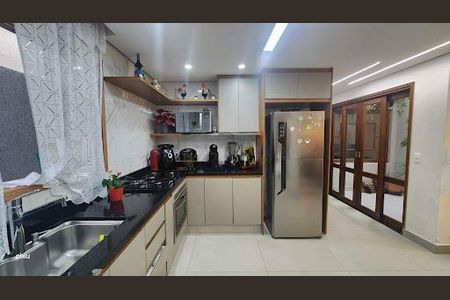 Casa à venda com 200m², 3 quartos e 2 vagas
