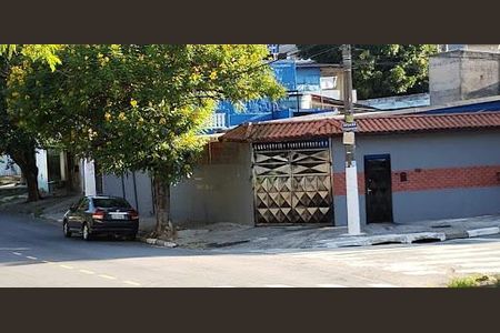Casa à venda com 162m², 3 quartos e 5 vagas