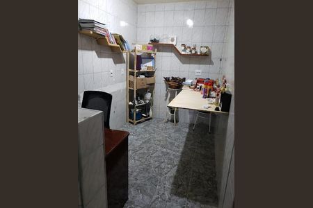 Casa à venda com 3 quartos, 162m² em Quitaúna, Osasco