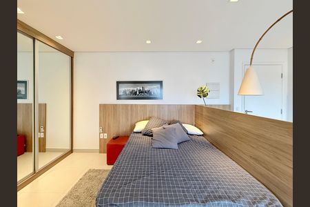 Quarto  de kitnet/studio para alugar com 1 quarto, 38m² em Campo Belo, São Paulo