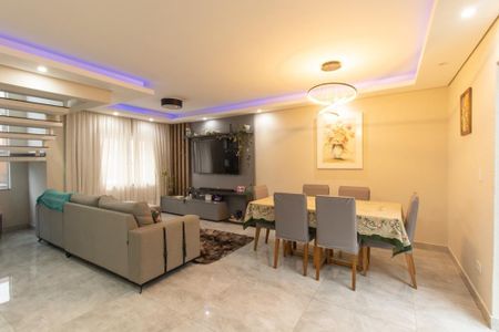 Casa de condomínio à venda com 140m², 3 quartos e 2 vagas Casa de condomínio à venda com 140m², 3 quartos e 2 vagasSala