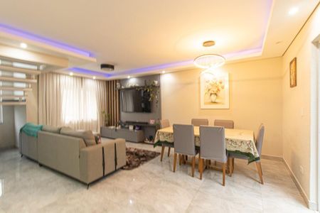 Casa de condomínio à venda com 140m², 3 quartos e 2 vagas Casa de condomínio à venda com 140m², 3 quartos e 2 vagasSala