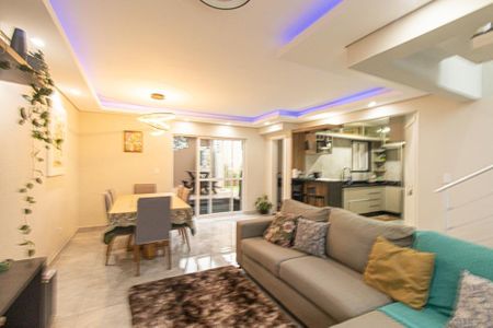 Casa de condomínio à venda com 140m², 3 quartos e 2 vagas Casa de condomínio à venda com 140m², 3 quartos e 2 vagasSala