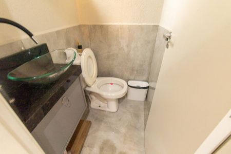 Casa de condomínio à venda com 140m², 3 quartos e 2 vagas Casa de condomínio à venda com 140m², 3 quartos e 2 vagasLavabo