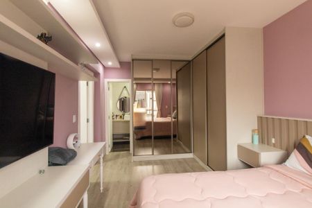 Casa de condomínio à venda com 140m², 3 quartos e 2 vagas Casa de condomínio à venda com 140m², 3 quartos e 2 vagasQuarto 2 Suite