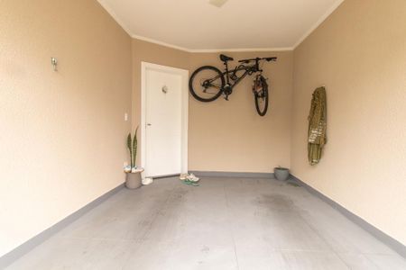 Casa de condomínio à venda com 140m², 3 quartos e 2 vagas Casa de condomínio à venda com 140m², 3 quartos e 2 vagasGaragem