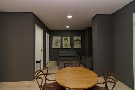 Apartamento para alugar com 37m², 2 quartos e sem vaga Apartamento para alugar com 37m², 2 quartos e sem vagaÁrea comum - Salão de festas