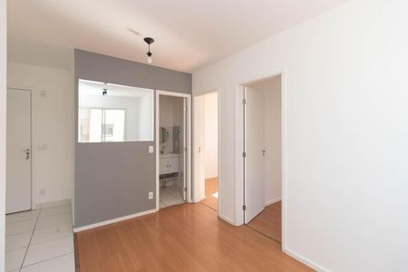 Sala de apartamento para alugar com 2 quartos, 35m² em Parque Vitoria, São Paulo