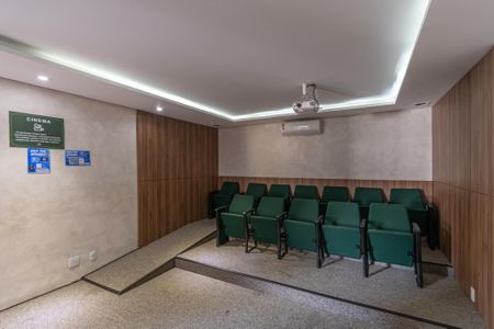 Apartamento à venda com 67m², 2 quartos e 1 vaga Apartamento à venda com 67m², 2 quartos e 1 vagaÁrea comum - Cinema