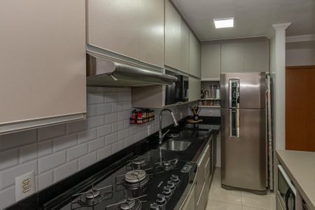 Apartamento à venda com 67m², 2 quartos e 1 vaga Apartamento à venda com 67m², 2 quartos e 1 vagaCozinha e Área de Serviço