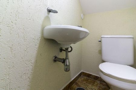 Casa de condomínio para alugar com 70m², 2 quartos e 1 vagaLavabo