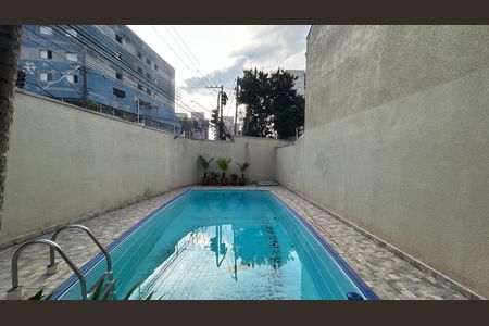 Casa de condomínio para alugar com 70m², 2 quartos e 1 vagaPiscina