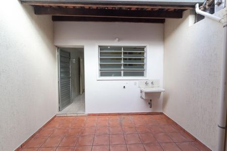 Casa de condomínio para alugar com 70m², 2 quartos e 1 vagaÁrea de Serviço e Churrasqueira
