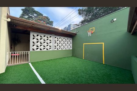 Casa de condomínio para alugar com 70m², 2 quartos e 1 vagaQuadra