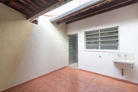 Casa de condomínio para alugar com 70m², 2 quartos e 1 vagaÁrea de Serviço e Churrasqueira