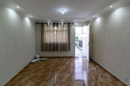Sala de casa de condomínio para alugar com 2 quartos, 70m² em Jardim Ubirajara, São Paulo