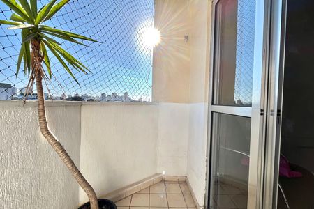 Varanda  de apartamento para alugar com 2 quartos, 50m² em Vila Mira, São Paulo