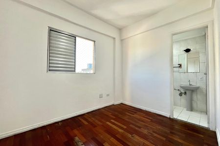 Suite de apartamento para alugar com 2 quartos, 50m² em Vila Mira, São Paulo