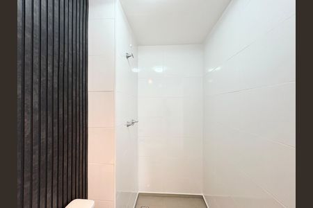 Apartamento à venda com 49m², 2 quartos e 1 vaga Apartamento à venda com 49m², 2 quartos e 1 vagaBanheiro