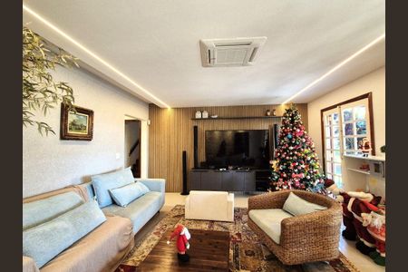 Casa à venda com 3 quartos, 300m² em São Francisco, Niterói