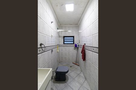Casa à venda com 247m², 3 quartos e 6 vagasBanheiro 2