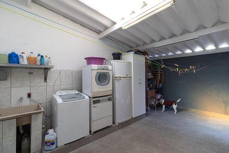 Casa à venda com 247m², 3 quartos e 6 vagasÁrea de Serviço