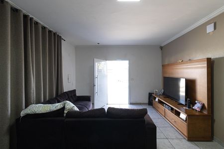 Casa à venda com 247m², 3 quartos e 6 vagasSala