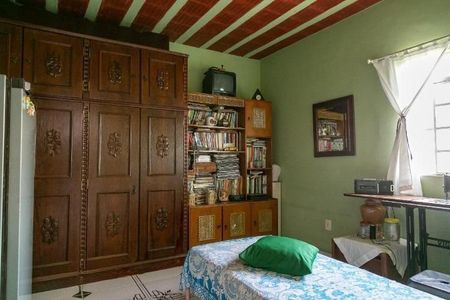 Casa à venda com 4 quartos, 180m² em Sagrada Família, Belo Horizonte