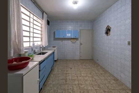 Casa à venda com 157m², 2 quartos e 2 vagas Casa à venda com 157m², 2 quartos e 2 vagasCozinha
