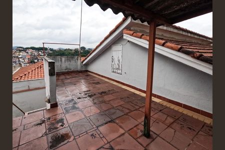 Casa à venda com 157m², 2 quartos e 2 vagas Casa à venda com 157m², 2 quartos e 2 vagasVaranda